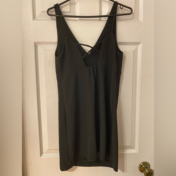 Beautiful zara simple dress - Picture 2 of 3